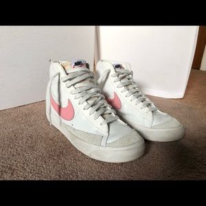 LIKE NEW Nike Blazer Mid '77 Summit White/Sunset Pulse Pink High Top Sneakers